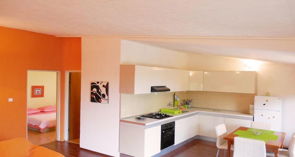 Orange Bamboo Suite สปลิท ภายนอก รูปภาพ